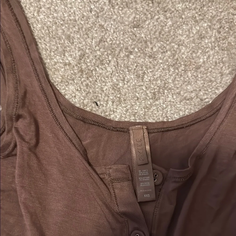 SKIMS Brown Button-Up Henley Women's lounge top - Picture 2 of 4